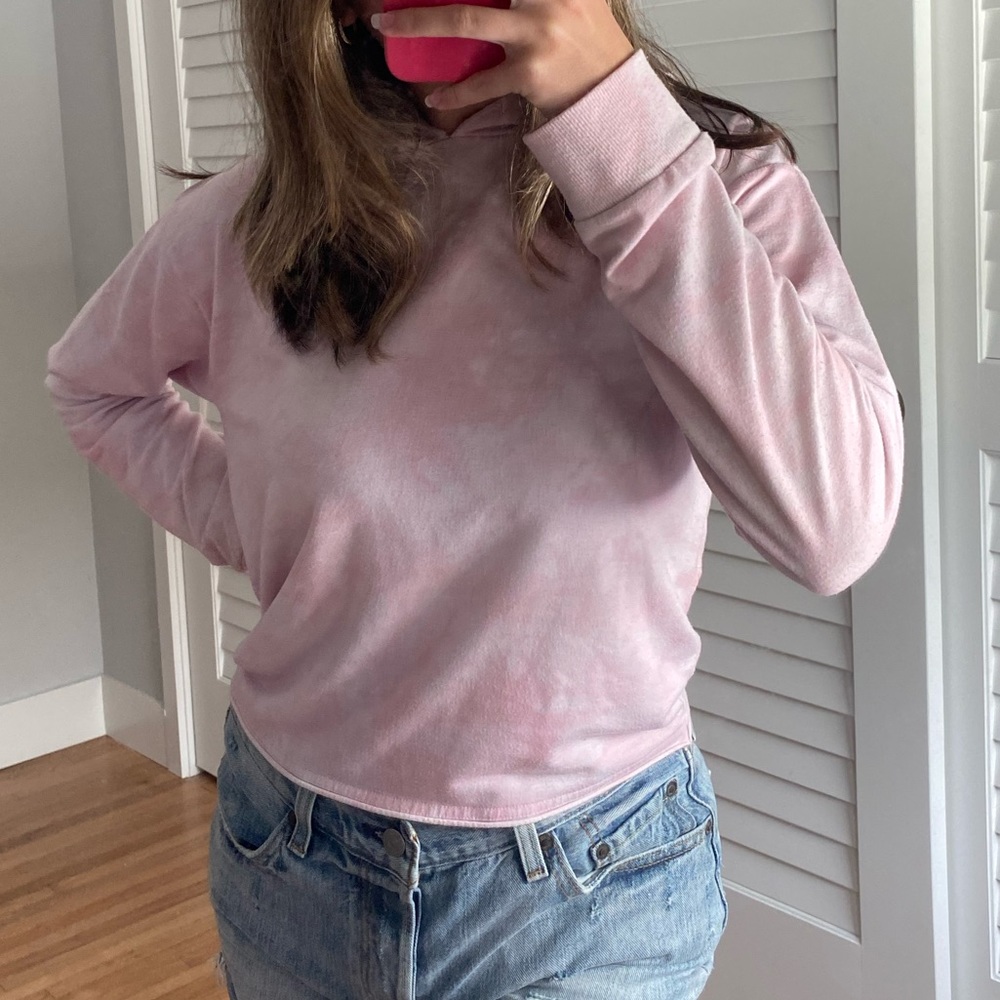 pink cropped hoodie